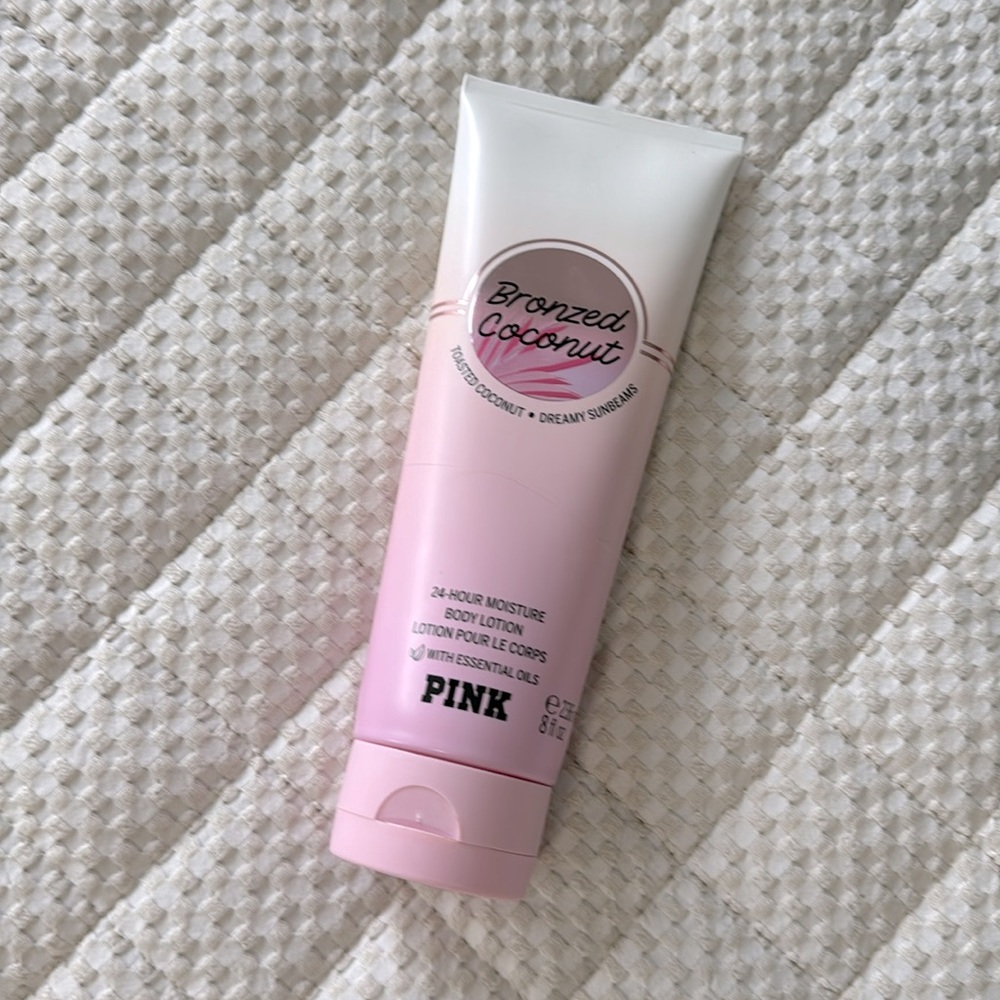 PINK Bronzed Coconut body lotion
